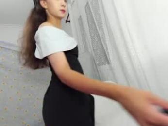 ehotlovea — Chaturbate recorded stream image, 15.09.2026 04:50