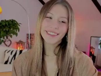 pinkadele — Chaturbate recorded stream image, 15.09.2026 09:00