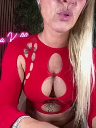 Ana_keller_off — Stripchat recorded stream image, 19.09.2026 01:30