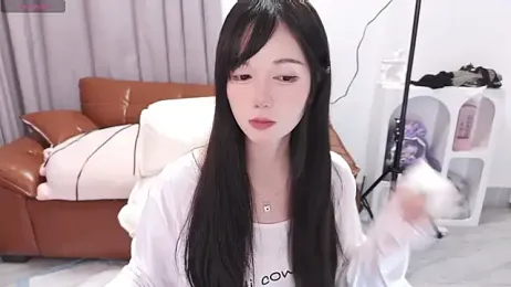 enya- — Stripchat recorded stream image, 19.09.2026 11:50