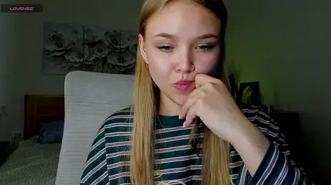 flooora_0 — Stripchat recorded stream image, 23.09.2026 02:00