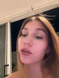Nikii__ — Stripchat recorded stream image, 24.09.2026 01:20