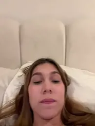 Nikii__ — Stripchat recorded stream image, 04.10.2026 19:00