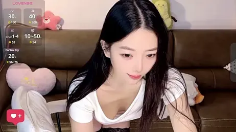 ziyu111 — Stripchat recorded stream image, 15.03.2025 17:00