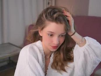 little_poetry — Chaturbate recorded stream image, 15.03.2025 17:20