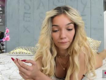 sassyt33n — Chaturbate recorded stream screenshot (17 Mar 2025)