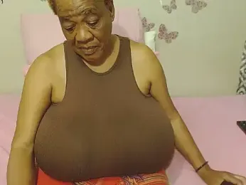 DairyQueen2 — Stripchat recorded stream image, 17.03.2025 17:20