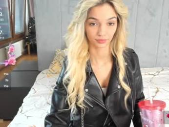 sassyt33n — Chaturbate recorded stream screenshot (19 Mar 2025)