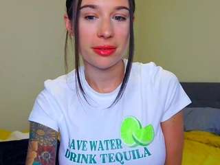 tighttinymilf — Camsoda recorded stream screenshot (20 Mar 2025)