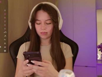 Businka13 — Bongacams recorded stream image, 20.03.2025 17:00