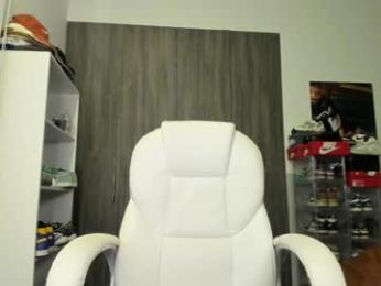 lindabluee — Chaturbate recorded stream image, 22.03.2025 13:50