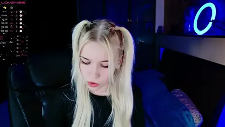 ShhhO_O — Stripchat recorded stream image, 25.03.2025 09:20