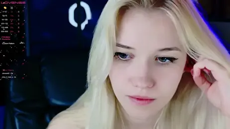 ShhhO_O — Stripchat recorded stream image, 27.03.2025 07:40