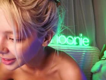lesi_moonie — Chaturbate recorded stream image, 29.03.2025 18:00