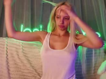 lesi_moonie — Chaturbate recorded stream image, 29.03.2025 18:00