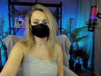 Careful_i_Bite — Bongacams recorded stream image, 31.03.2025 12:10