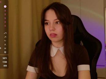 Businka13 — Bongacams recorded stream image, 31.03.2025 16:50