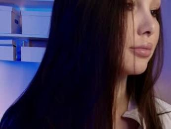 hollyextra — Chaturbate recorded stream image, 31.03.2025 18:10