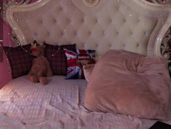 Enchantressss — Bongacams recorded stream image, 04.02.2025 04:50