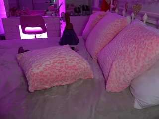 emmagray01 — Camsoda recorded stream image, 01.04.2025 09:20