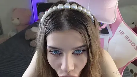 dolly_ll — Stripchat recorded stream image, 02.04.2025 13:20