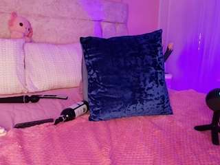 veronicamartin — Camsoda recorded stream image, 02.04.2025 19:50
