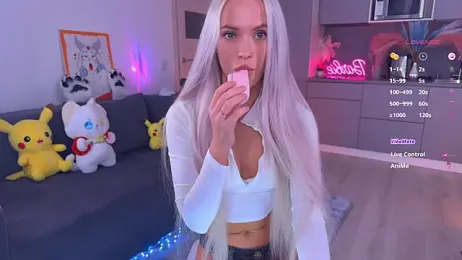 mikkixmeow — Stripchat recorded stream image, 03.04.2025 10:00