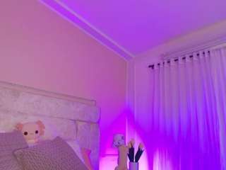 veronicamartin — Camsoda recorded stream image, 04.04.2025 18:20