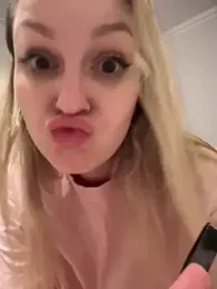 Teya_moon_ — Stripchat recorded stream image, 05.04.2025 11:10