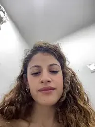 alana15 — Stripchat recorded stream image, 05.04.2025 21:30