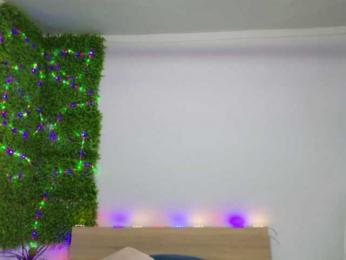 EmilyxJames — Bongacams recorded stream image, 04.02.2025 20:00