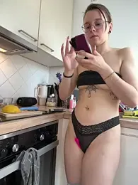 Izzy_Inked — Stripchat recorded stream screenshot (08 Apr 2025)