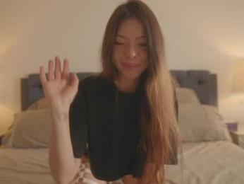 emma_lu1 — Chaturbate recorded stream image, 08.04.2025 16:30