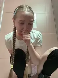 bambi_lu — Stripchat recorded stream image, 09.04.2025 13:10