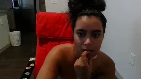 cinnaminnie — Stripchat recorded stream image, 09.04.2025 17:00