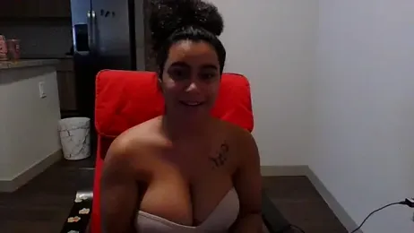 cinnaminnie — Stripchat recorded stream image, 09.04.2025 17:00