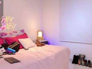 amyhonney — Camsoda recorded stream image, 10.04.2025 00:40