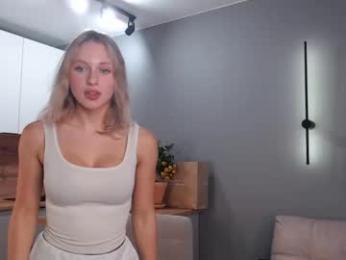 roselyn_rose — Chaturbate recorded stream screenshot (10 Apr 2025)