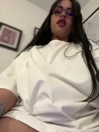 andra_rose — Stripchat recorded stream image, 11.04.2025 00:40