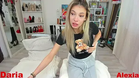 dariadoll — Stripchat recorded stream image, 11.04.2025 08:20