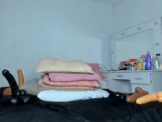 nikizum — Camsoda recorded stream image, 12.04.2025 07:40