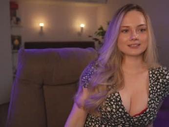 your_kat — Chaturbate recorded stream screenshot (12 Apr 2025)