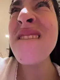 Holly_Play — Stripchat recorded stream image, 05.02.2025 09:00