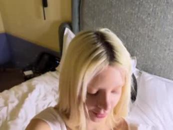 lesi_moonie — Chaturbate recorded stream image, 13.04.2025 00:10