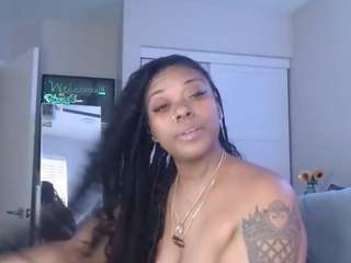 siennadivyne — Camsoda recorded stream screenshot (13 Apr 2025)