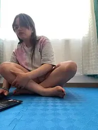 andra_rose — Stripchat recorded stream image, 13.04.2025 23:00