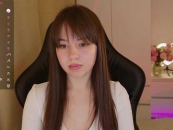 Businka13 — Bongacams recorded stream image, 14.04.2025 17:10