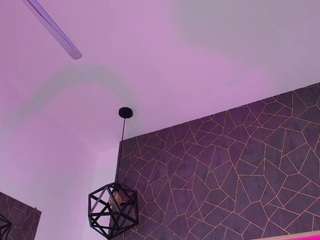 annieswan — Camsoda recorded stream image, 05.02.2025 17:50