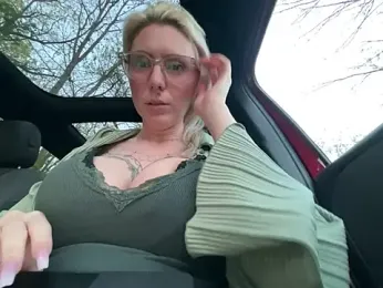 didi-diamond — Stripchat recorded stream image, 15.04.2025 13:20