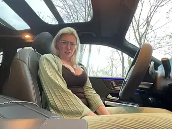 didi-diamond — Stripchat recorded stream image, 15.04.2025 13:20